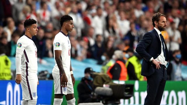 德州扑克官网-梁宏业：黄金一代英格兰队都带不动熊帅索斯盖特